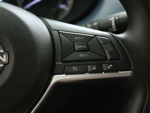 Used 2025 Nissan Versa SV w/ Trunk Package FWD image 15