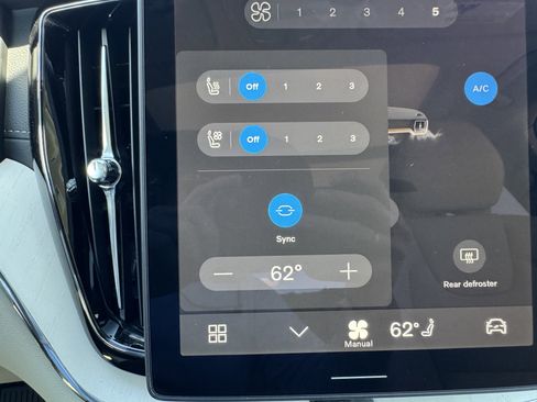 New 2026 Volvo XC60 B5 Ultra w/ Protection Package Premier image 26