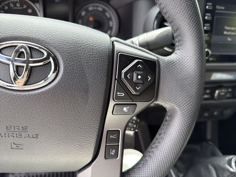 Used 2021 Toyota Tacoma TRD Sport AWD/4WD image 25