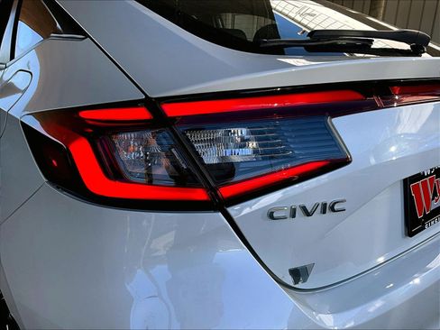 Used 2023 Honda Civic Sport image 22