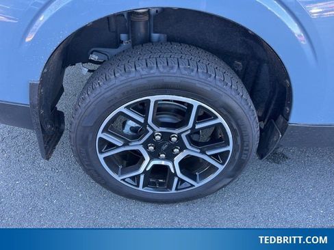 Certified 2025 Ford Maverick Lariat w/ 4K Tow Package image 11