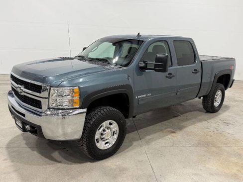 Used 2007 Chevrolet Silverado 2500 LT w/ Suspension Package, Off-Road image 2