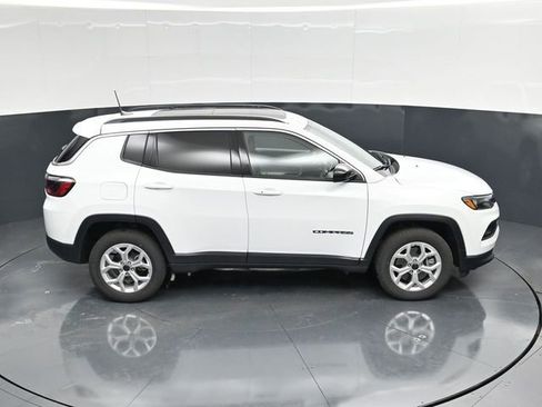 New 2025 Jeep Compass Latitude w/ Sun & Sound Group AWD/4WD image 50