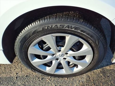 Used 2024 Toyota Corolla LE image 6