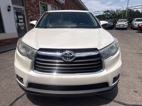 Used 2016 Toyota Highlander Plus AWD/4WD image 2