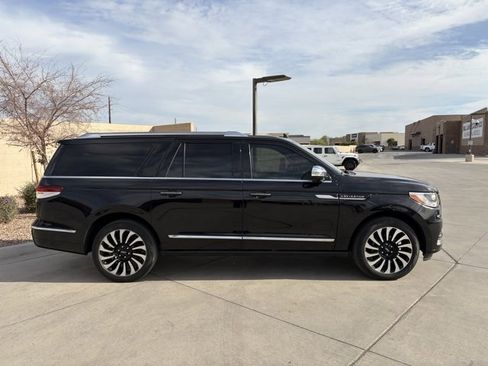 Used 2023 Lincoln Navigator L Black Label image 3