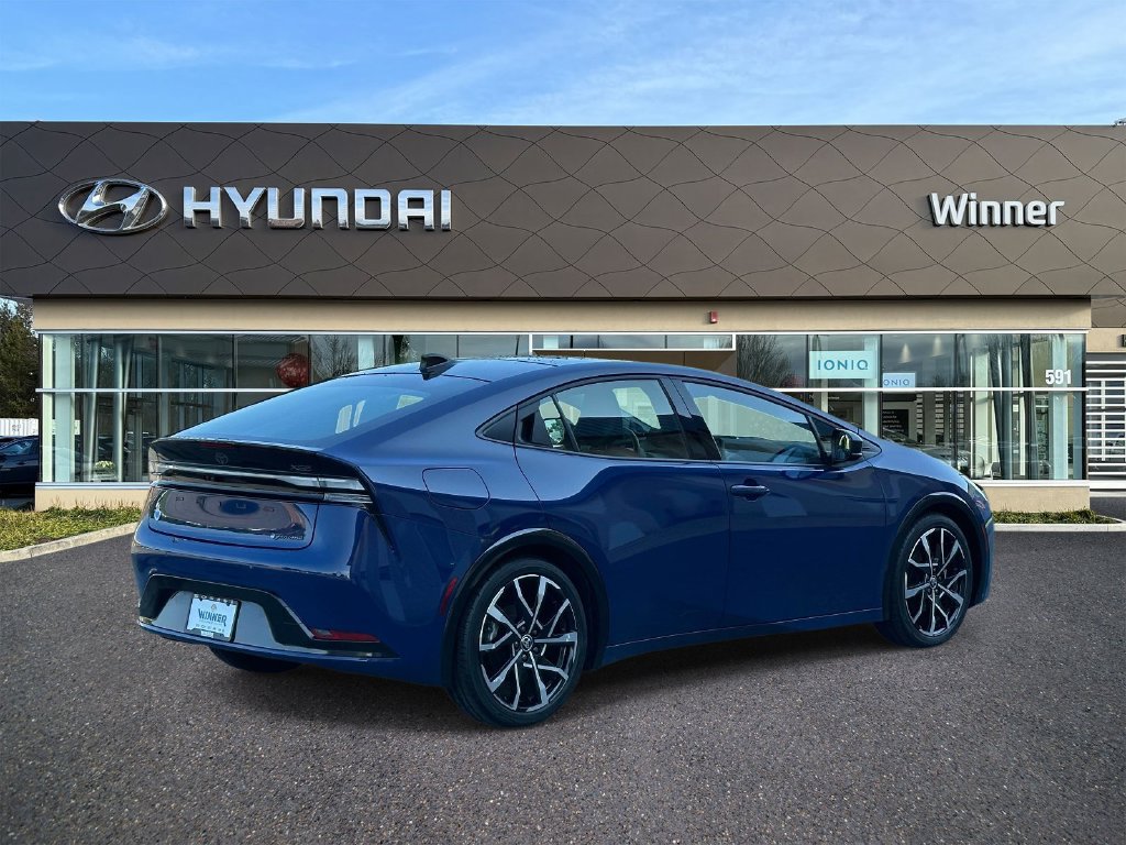 Used 2024 Toyota Prius Prime Premium w/ Advanced Technology Package FWD image 4