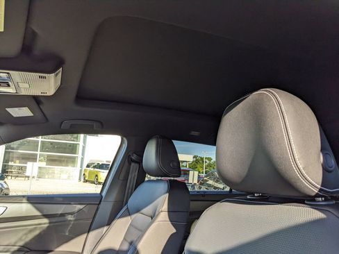 New 2026 Volkswagen Atlas Cross Sport SEL R-Line image 21