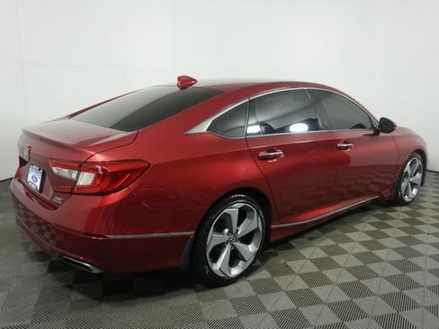 Used 2019 Honda Accord Touring image 3