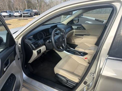 Used 2015 Honda Accord LX image 3