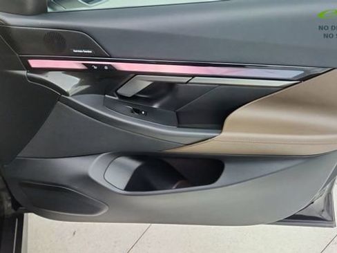 Used 2024 BMW i5 eDrive40i w/ Convenience Package RWD image 25