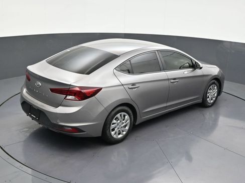 Used 2020 Hyundai Elantra SE image 19