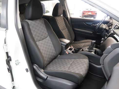 Used 2020 Nissan Rogue Sport SV w/ All-Weather Package image 26