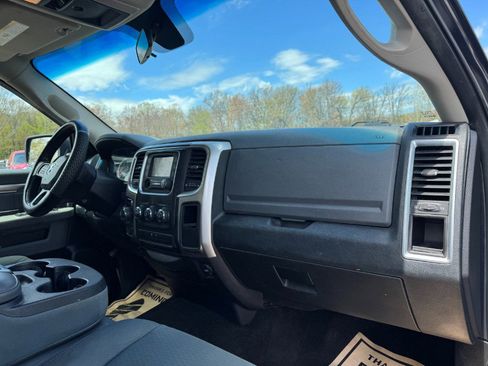 Used 2017 RAM 1500 Classic SLT AWD/4WD image 19