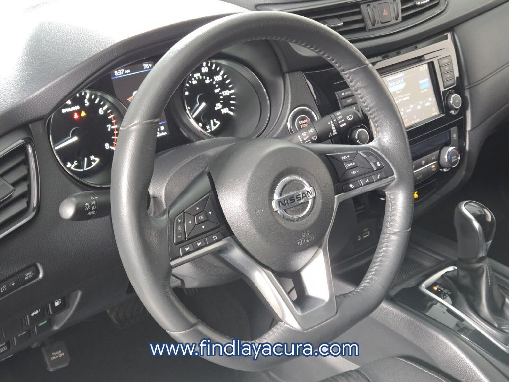 Used 2018 Nissan Rogue SV w/ Premium Package AWD/4WD image 21