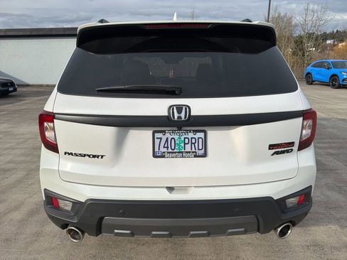 Used 2023 Honda Passport TrailSport image 5