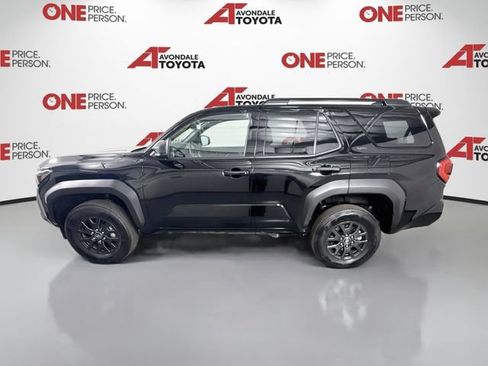 Certified 2025 Toyota 4Runner SR5 AWD/4WD image 5