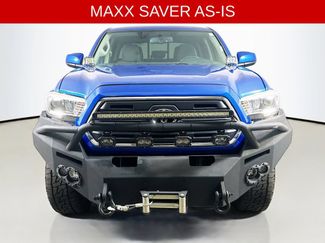 Used 2017 Toyota Tacoma SR5 AWD/4WD video 2