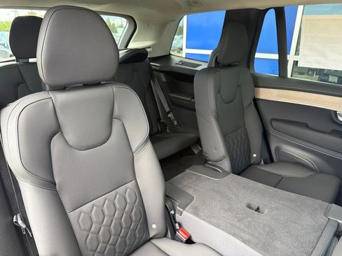 New 2026 Volvo XC90 T8 Plus w/ Protection Package Premier AWD/4WD image 24