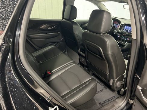 Certified 2024 GMC Terrain SLT image 11
