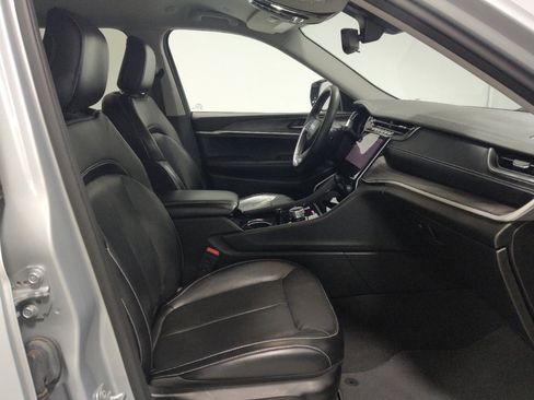 Used 2021 Jeep Grand Cherokee L Limited AWD/4WD image 21