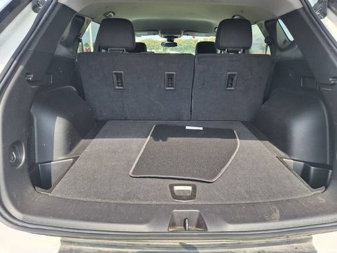 Used 2025 Chevrolet Blazer LT FWD image 25