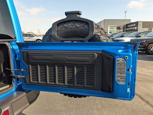 New 2025 Jeep Wrangler Unlimited Rubicon image 29