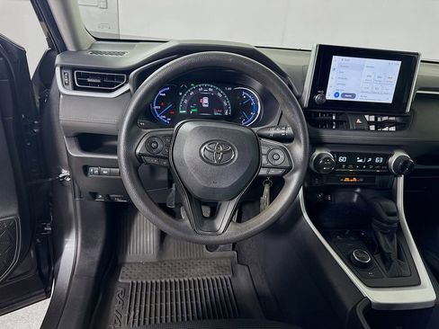 Used 2024 Toyota RAV4 LE AWD/4WD image 19