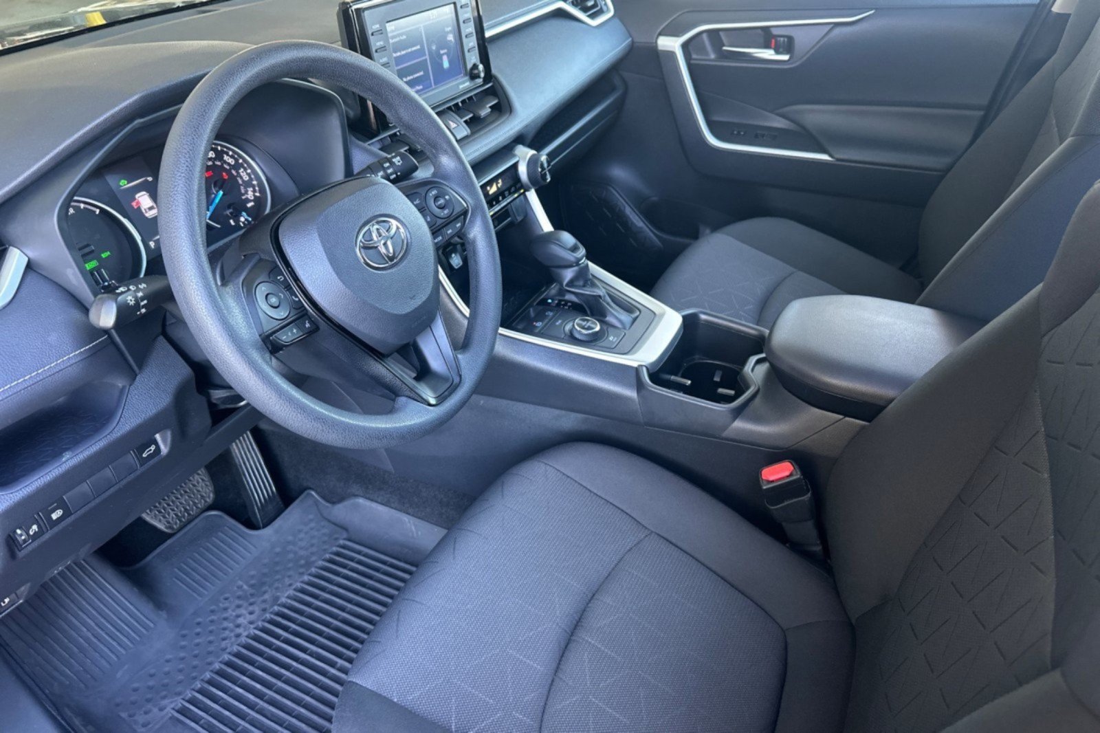 Certified 2022 Toyota RAV4 XLE w/ Convenience Package AWD/4WD image 9