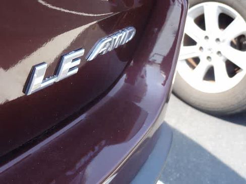 Used 2015 Toyota Highlander Plus AWD/4WD image 16