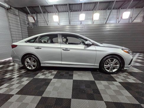 Used 2019 Hyundai Sonata SEL w/ Tech Package 02 image 9