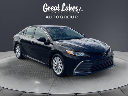 Used 2023 Toyota Camry LE image 7