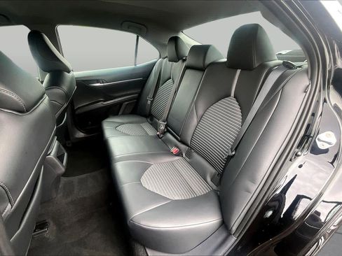 Used 2023 Toyota Camry SE FWD image 19