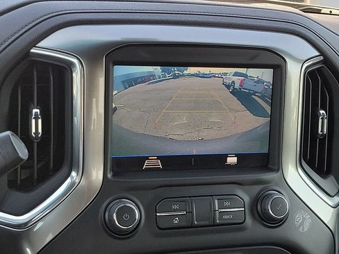 Used 2022 Chevrolet Silverado 1500 LT RWD image 16