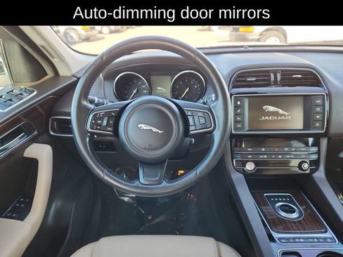Used 2017 Jaguar F-PACE Prestige image 22
