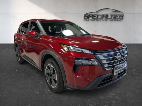 Used 2025 Nissan Rogue SV AWD/4WD image 1