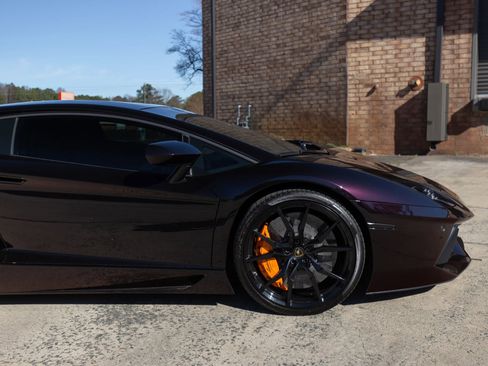Used 2013 Lamborghini Aventador LP 700-4 image 8