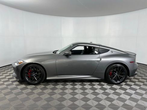 Used 2025 Nissan Z Performance w/ Floor Mat Package image 12