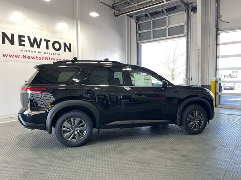 New 2026 Nissan Pathfinder SV FWD image 8