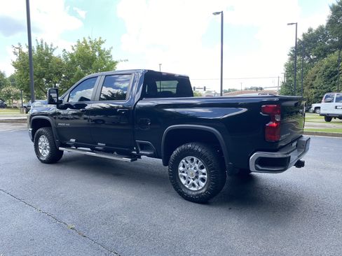 Used 2024 Chevrolet Silverado 2500 LT AWD/4WD image 7