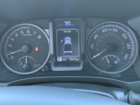 Used 2022 Toyota Tacoma TRD Sport w/ Technology Package AWD/4WD image 20