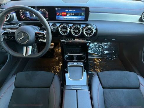 Certified 2025 Mercedes-Benz CLA 250 4MATIC image 17