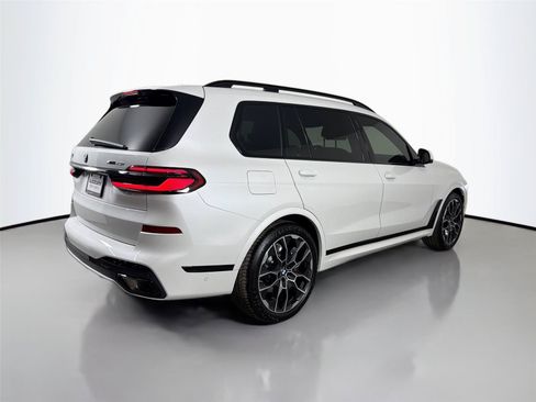 New 2027 BMW X7 xDrive40i w/ M Sport Package AWD/4WD image 9
