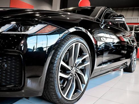 Used 2024 Jaguar XF R-Dynamic SE image 11