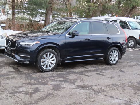 Used 2016 Volvo XC90 T6 Momentum w/ Momentum Plus Package image 2