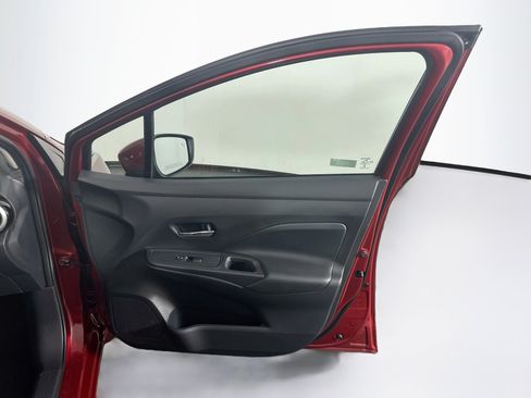 Used 2025 Nissan Versa SV w/ Trunk Package FWD image 30