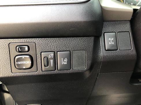 Used 2017 Toyota RAV4 LE image 24