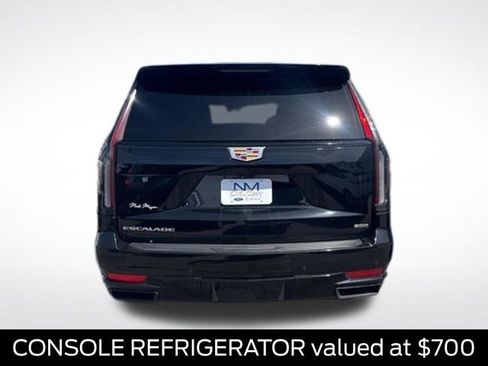 Used 2021 Cadillac Escalade Sport Platinum AWD/4WD image 3