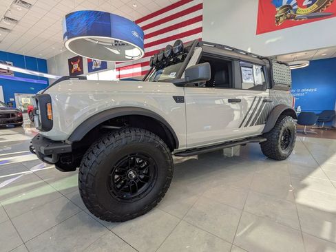 New 2025 Ford Bronco Big Bend w/ Black Diamond Package image 8