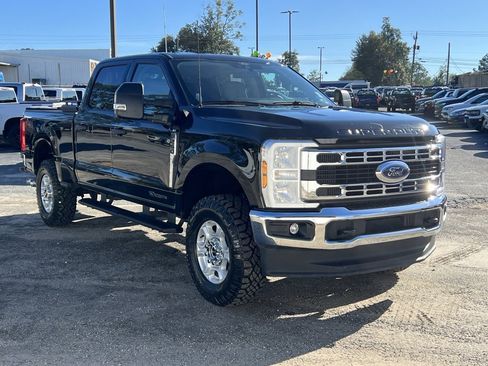 Used 2025 Ford F250 XLT w/ FX4 Off-Road Package image 8